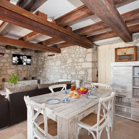 Palachina Antishova By Interhome *