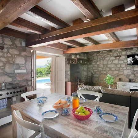 Palachina Antishova By Interhome Сasa de vacaciones Plomin